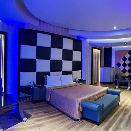 Wei Feng Exquisite Motel Pintung Branch Pingtung Ngoại thất bức ảnh