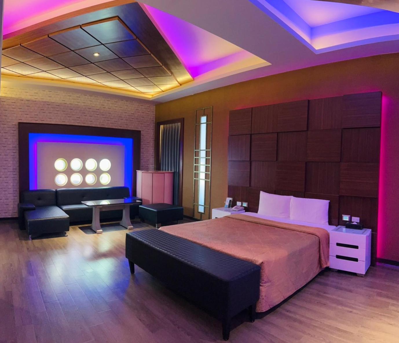 Wei Feng Exquisite Motel Pintung Branch Pingtung Ngoại thất bức ảnh